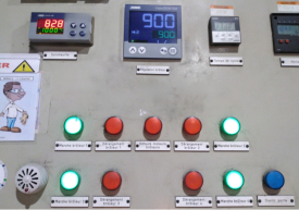 Tableau de contr&ocirc;le d'un br&ucirc;leur industriel modulant gaz &agrave;&agrave; air puls&eacute;
